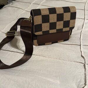 New Small brown and tan checkered purse.